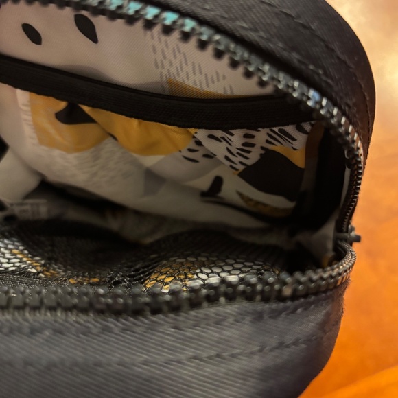 Crossbody Bag - Picture 3 of 3